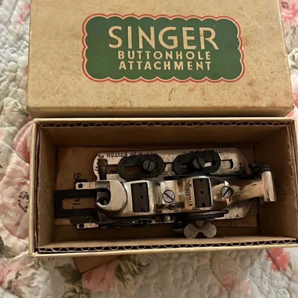 Singer, sewing machine attachments - Picture 2 of 7